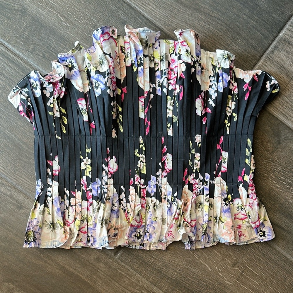 WHBM Floral Ruffle Bustier - Picture 4 of 10